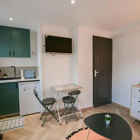 Instant Fleury, Cosy Avec Jardin Secret Apartment *
