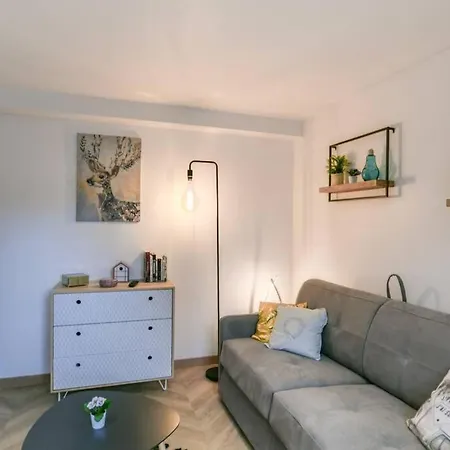 Apartment Instant Fleury, Cosy Avec Jardin Secret Barbizon